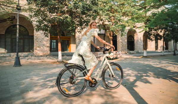 Fiido C700 lightweight belt-drive electric bike with a clean, minimalist frame design