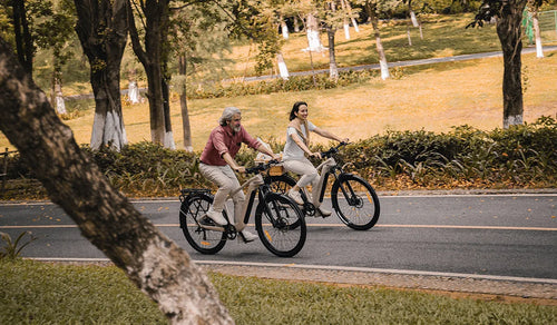 fiido-nomads-ebike-man-riding